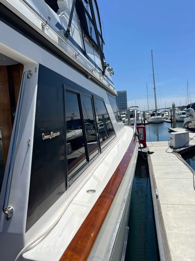 Slide: The Image of Ocean Alexander 42 Sedan 1990 - 7