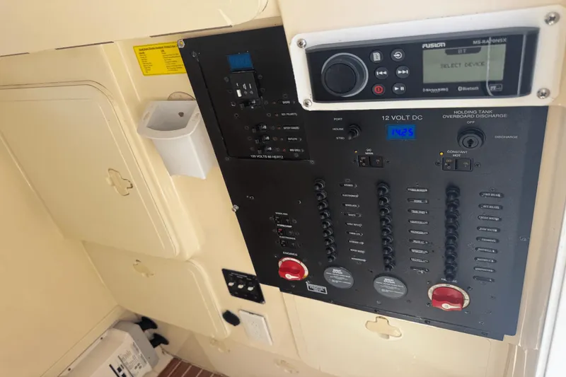 Slide: The Image of Scout 275 LXF 2013 - 24