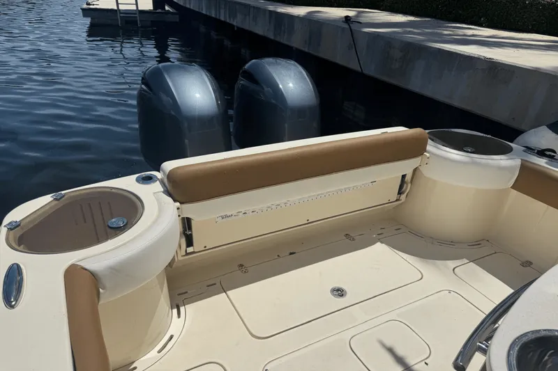 Slide: The Image of Scout 275 LXF 2013 - 32