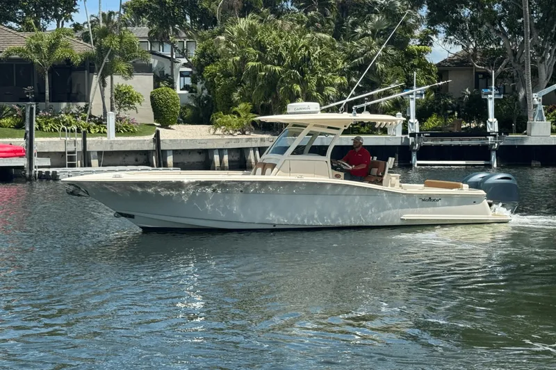 Slide: The Image of Scout 275 LXF 2013 - 34