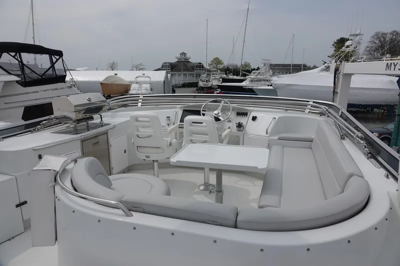 Slide: The Image of Luxurious PDQ MV-41 boat, 2007 model, featuring elegant seating area. - 18