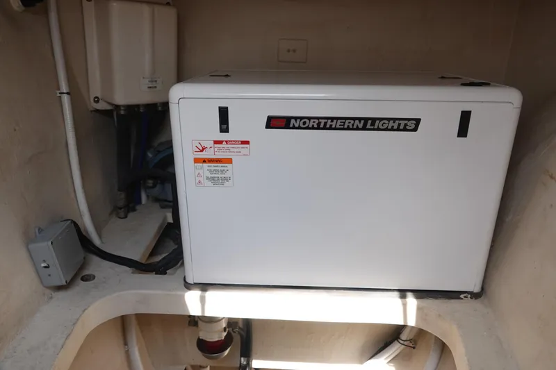 Slide: The Image of Northern Lights generator in PDQ MV-41, year 2007. - 29