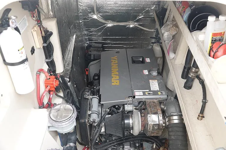 Slide: The Image of Yanmar engine in PDQ MV-41 boat, year 2007. - 32