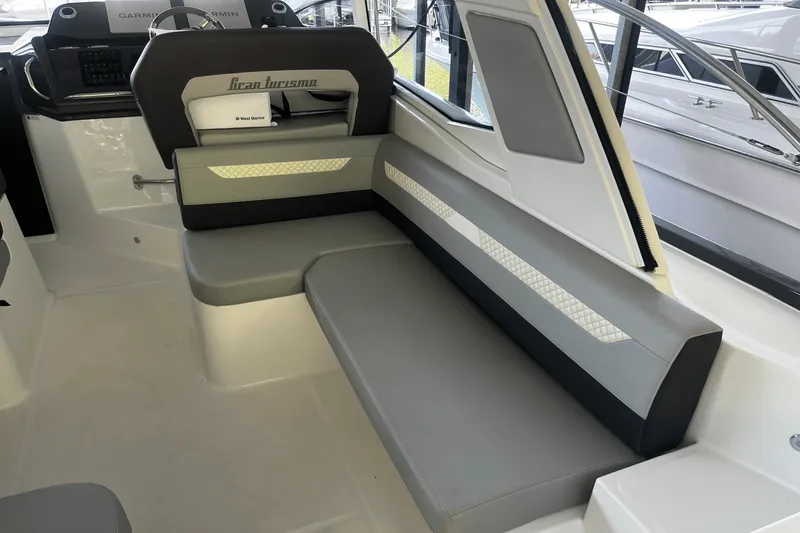 Slide: The Image of Beneteau GT 36 2023 - 17