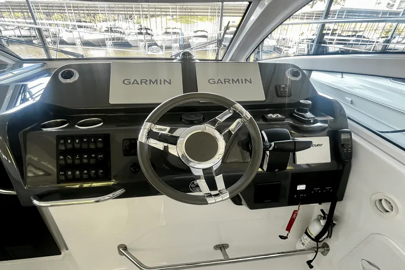 Slide: The Image of Beneteau GT 36 2023 - 25