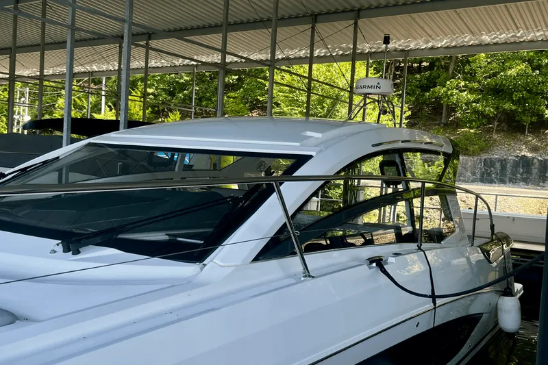 Slide: The Image of Beneteau GT 36 2023 - 4