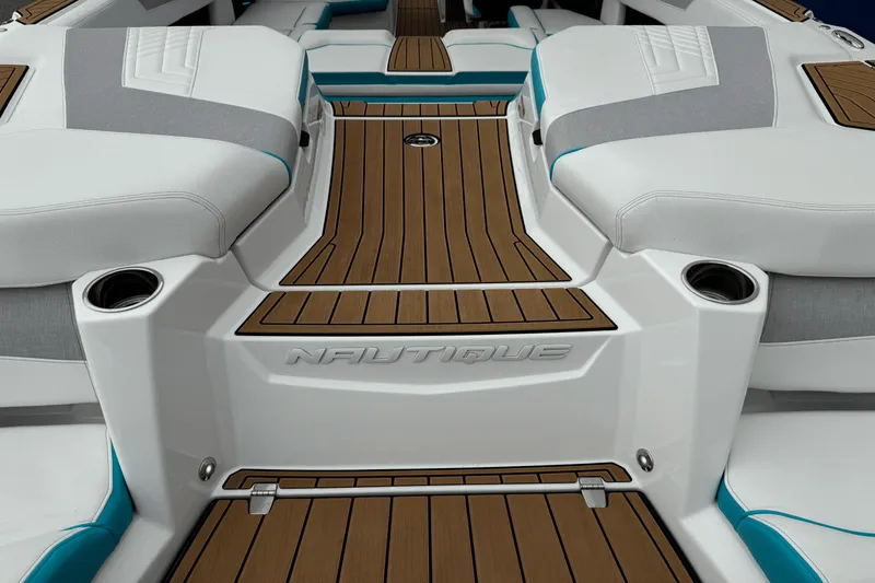 Slide: The Image of Nautique Super Air Nautique G25 2022 - 10