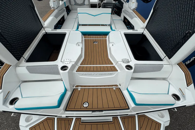 Slide: The Image of Nautique Super Air Nautique G25 2022 - 13
