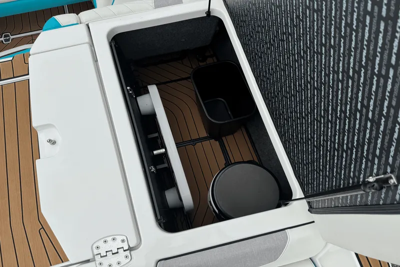 Slide: The Image of Nautique Super Air Nautique G25 2022 - 17