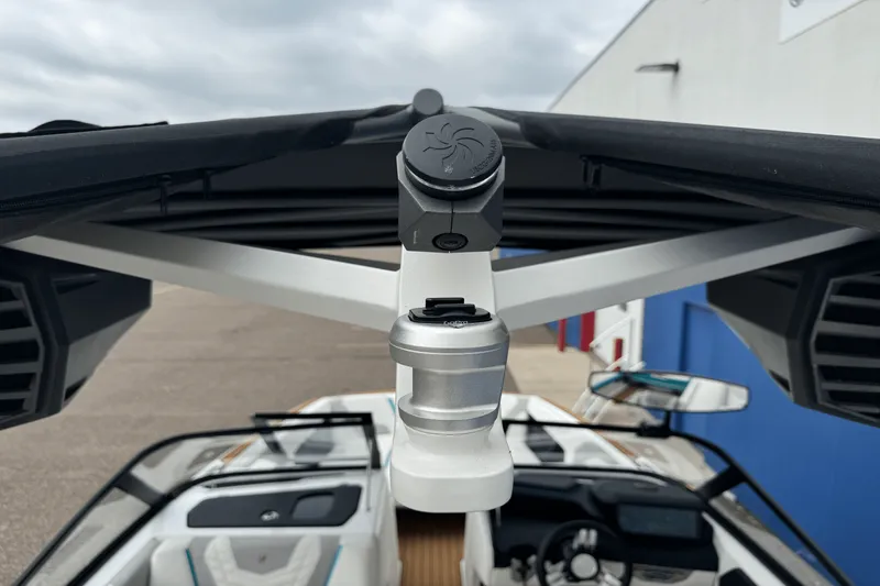 Slide: The Image of Nautique Super Air Nautique G25 2022 - 26