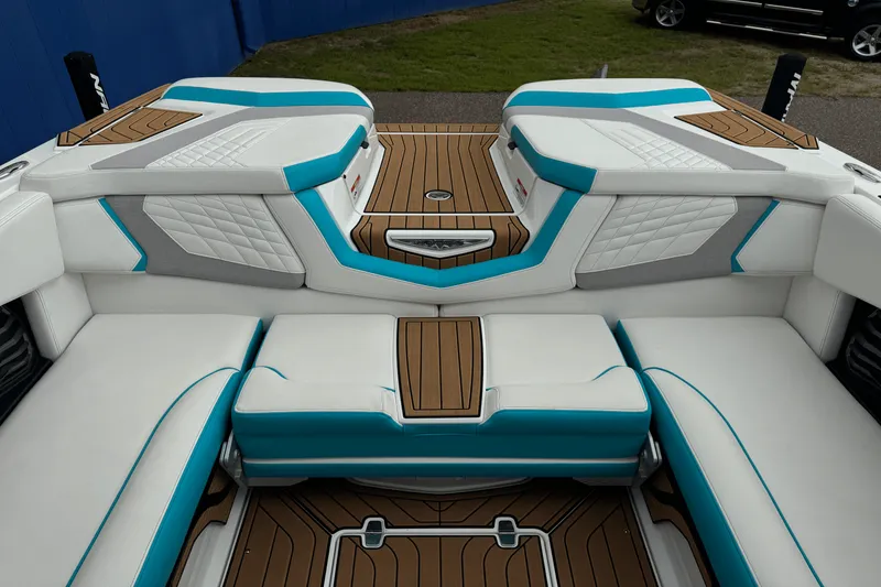 Slide: The Image of Nautique Super Air Nautique G25 2022 - 27