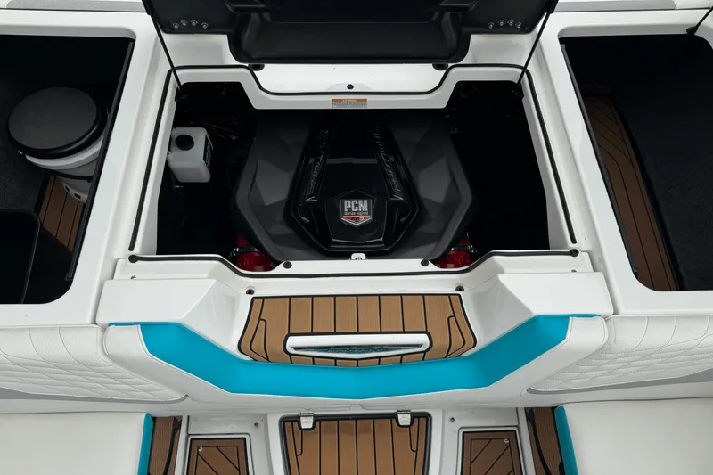 Slide: The Image of Nautique Super Air Nautique G25 2022 - 28