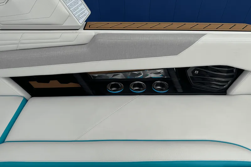 Slide: The Image of Nautique Super Air Nautique G25 2022 - 32