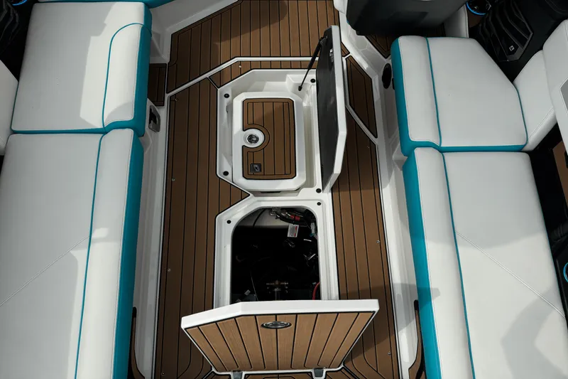 Slide: The Image of Nautique Super Air Nautique G25 2022 - 34