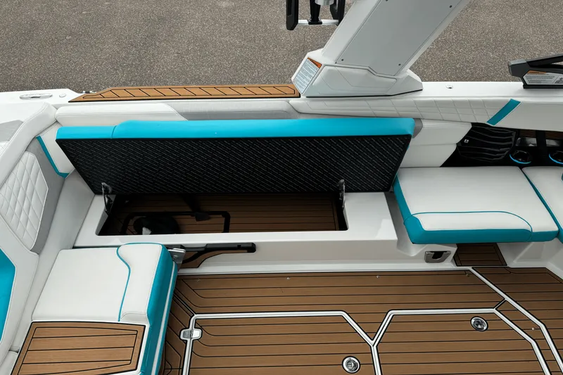 Slide: The Image of Nautique Super Air Nautique G25 2022 - 38