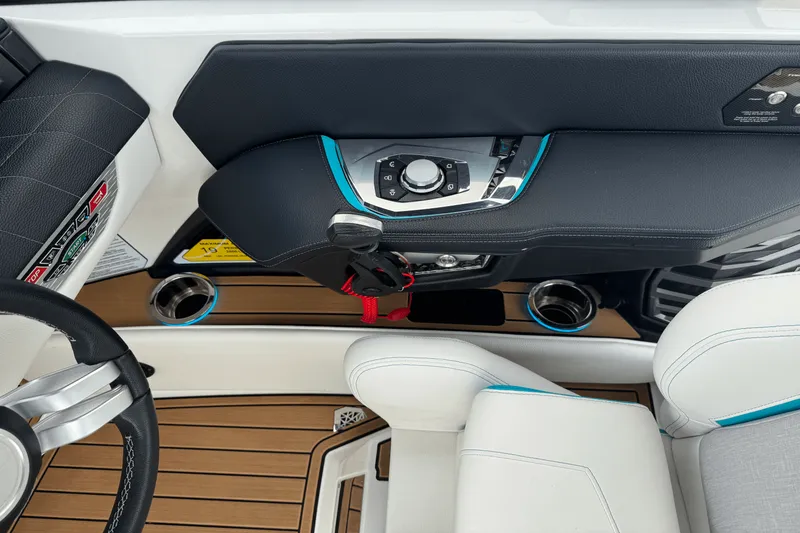 Slide: The Image of Nautique Super Air Nautique G25 2022 - 49