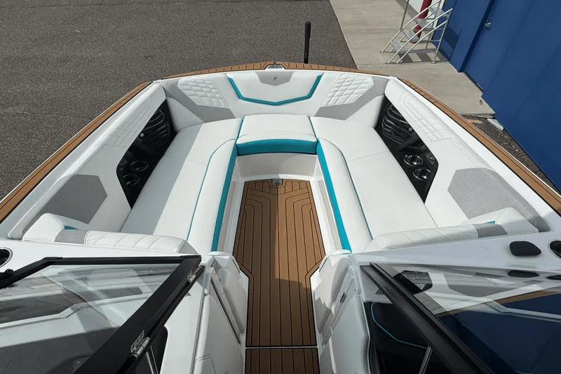 Slide: The Image of Nautique Super Air Nautique G25 2022 - 58
