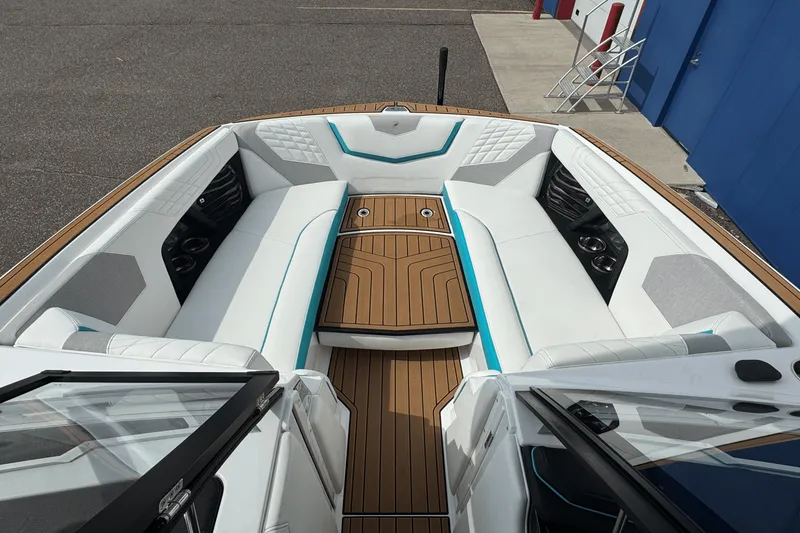 Slide: The Image of Nautique Super Air Nautique G25 2022 - 59