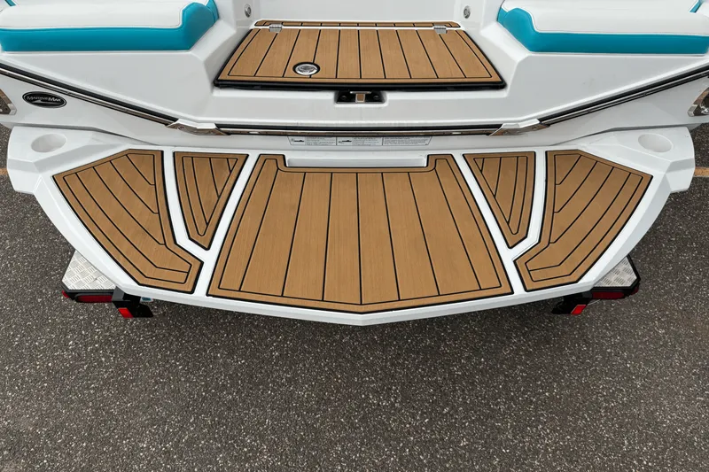 Slide: The Image of Nautique Super Air Nautique G25 2022 - 6