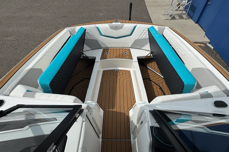 Slide: The Image of Nautique Super Air Nautique G25 2022 - 61