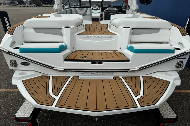 Slide: The Image of Nautique Super Air Nautique G25 2022 - 7