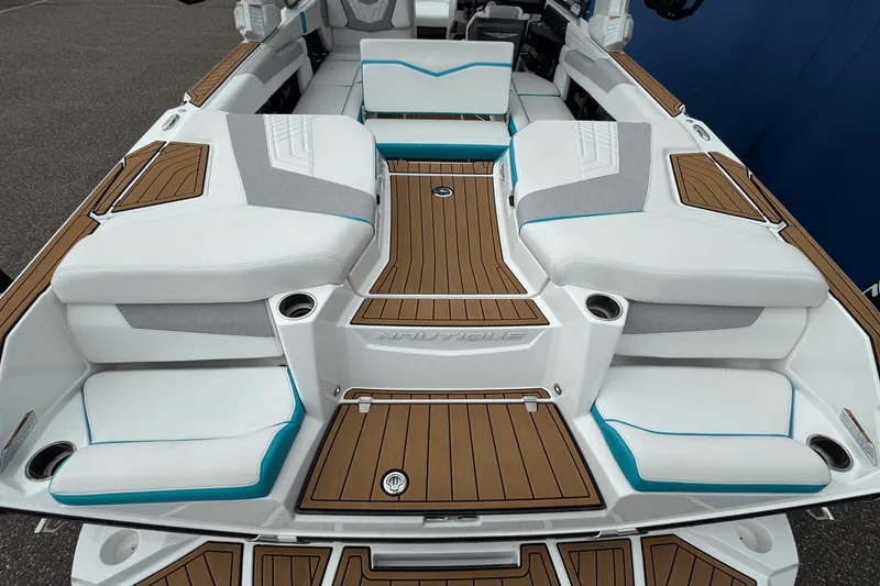 Slide: The Image of Nautique Super Air Nautique G25 2022 - 8