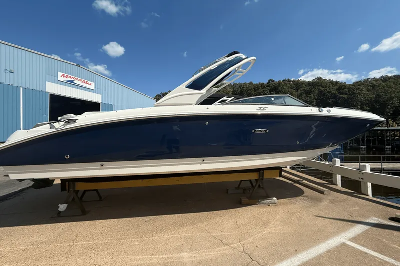Slide: The Image of Sea Ray 290 SD 2024 - 4