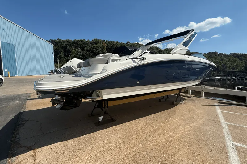 Slide: The Image of Sea Ray 290 SD 2024 - 5