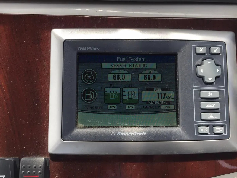Slide: The Image of SmartCraft display showing fuel system status on a 2013 Meridian 341 Sedan. - 42