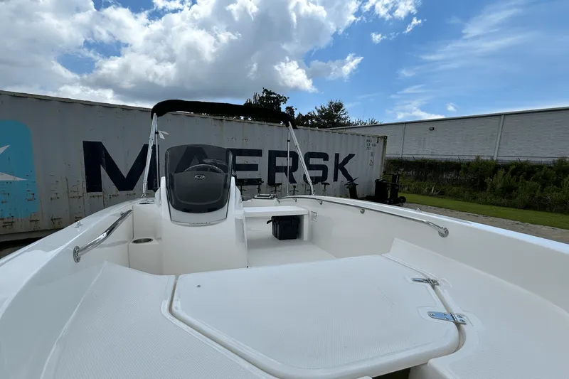 Slide: The Image of Boston Whaler 130 Super Sport 2026 - 3