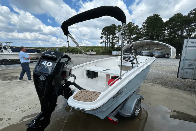 Slide: The Image of Boston Whaler 130 Super Sport 2026 - 8