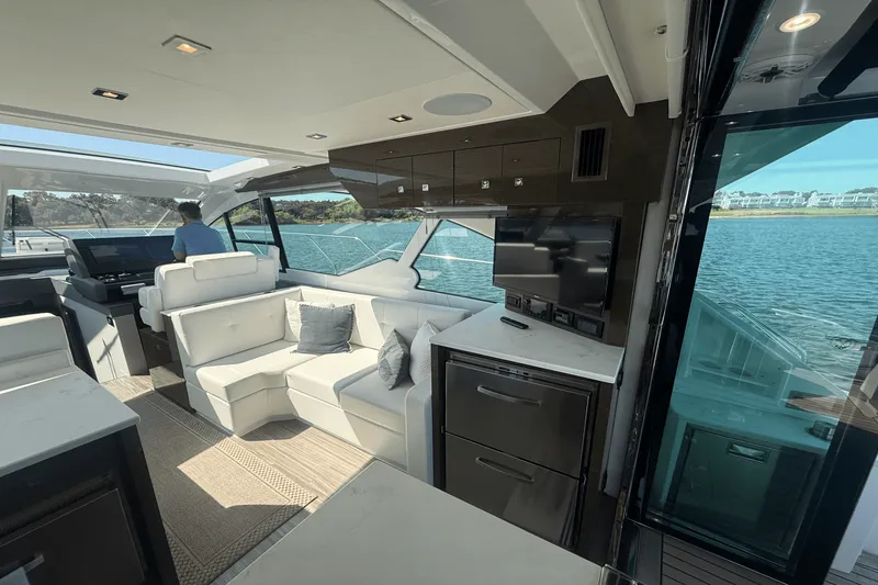 Slide: The Image of Cruisers 50 CANTIUS 2020 - 34