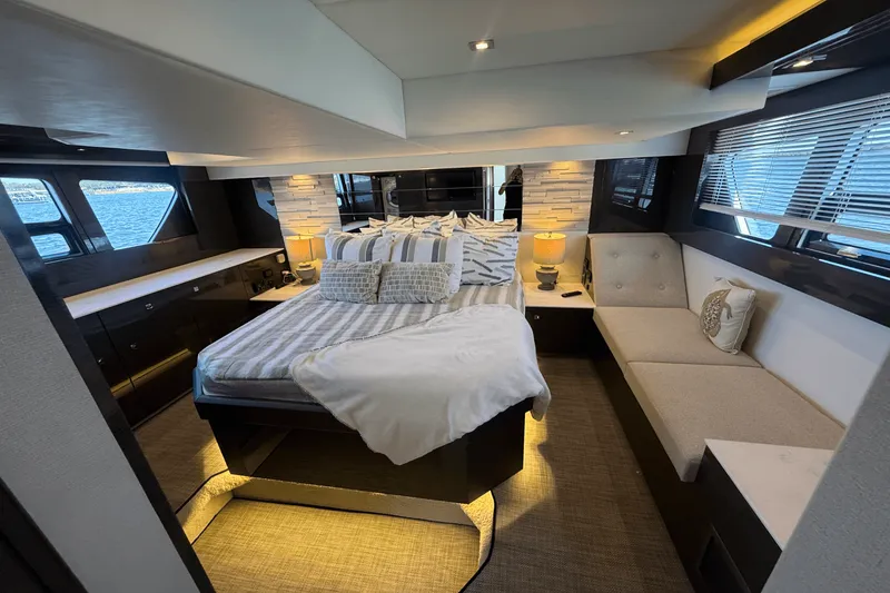 Slide: The Image of Cruisers Yachts 50 CANTIUS 2020 - 66