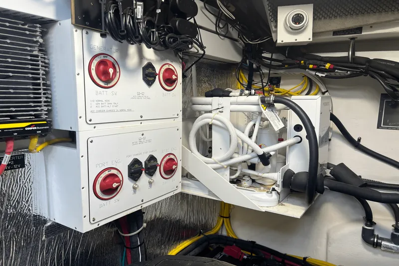 Slide: The Image of Cruisers Yachts 50 CANTIUS 2020 - 89