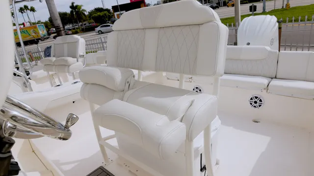 Slide: The Image of Key West Boats 239 FS 2026 - 9