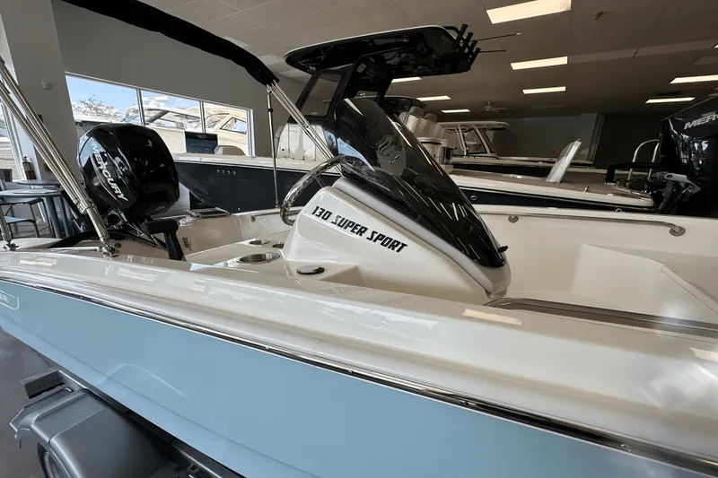 Slide: The Image of Boston Whaler 130 Super Sport 2026 - 6