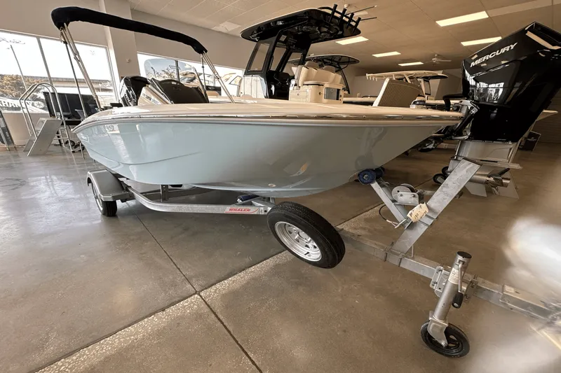 Slide: The Image of Boston Whaler 130 Super Sport 2026 - 8