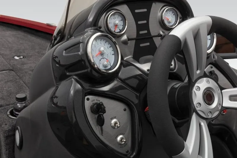Slide: The Image of 2024 Tracker Pro Team™ 195 TXW Tournament Edition dashboard and steering wheel. - 15