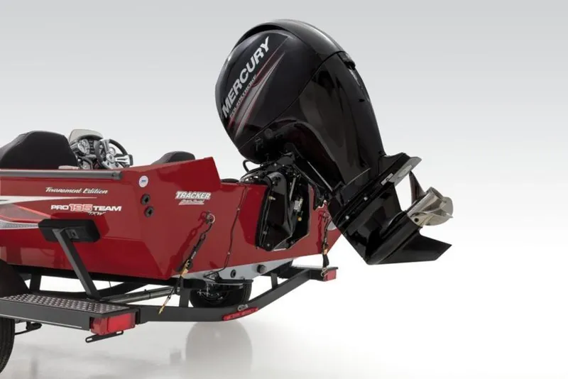 Slide: The Image of 2024 Tracker Pro Team™ 195 TXW Tournament Edition boat with Mercury outboard motor. - 29
