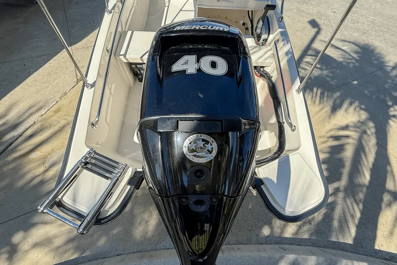 Slide: The Image of Boston Whaler 130 Super Sport 2026 - 3