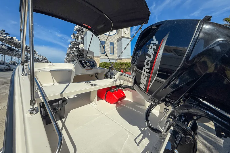 Slide: The Image of Boston Whaler 130 Super Sport 2026 - 4