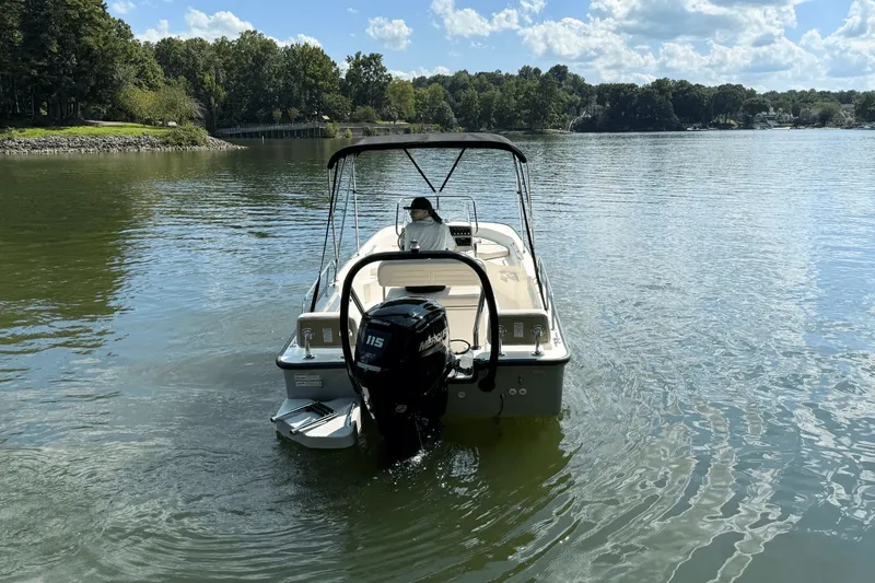 Slide: The Image of Boston Whaler 170 Montauk 2026 - 2