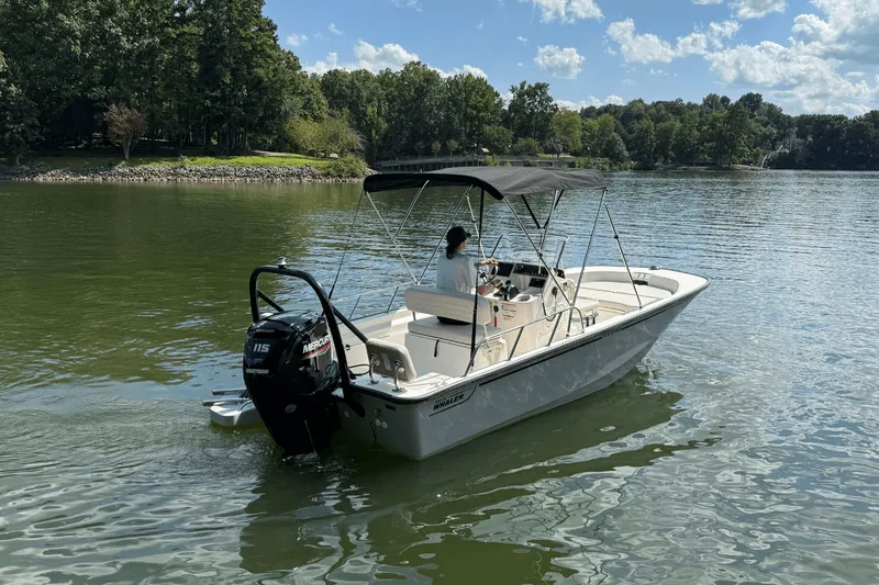 Slide: The Image of Boston Whaler 170 Montauk 2026 - 4