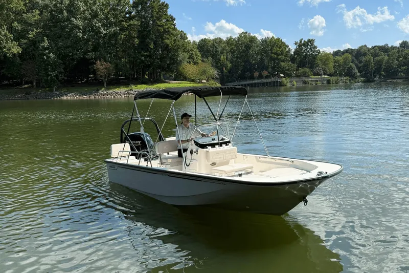 Slide: The Image of Boston Whaler 170 Montauk 2026 - 7