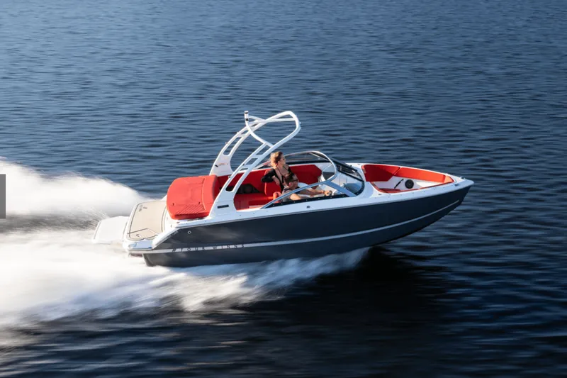 Slide: The Image of Four Winns H1 - FREEDOM 2026 - 2