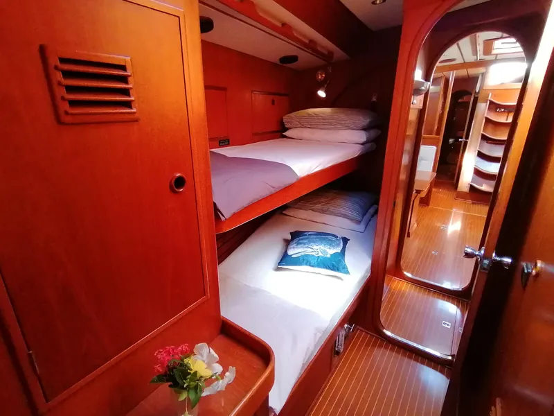 Slide: The Image of Fwd S guest cabin - 15