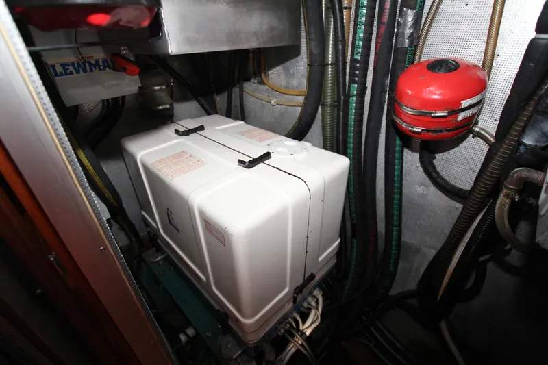 Slide: The Image of Generator sound shield - 32