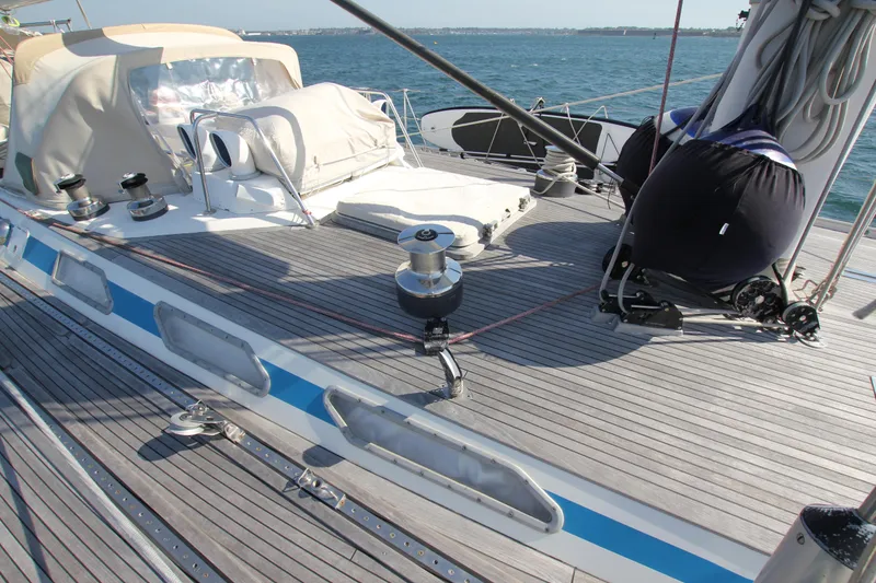 Slide: The Image of Mid deck from S - 7