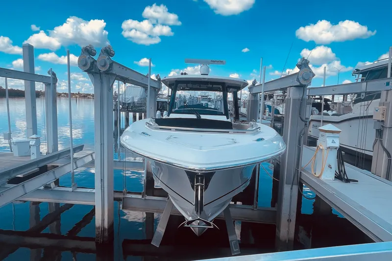 Slide: The Image of Boston Whaler 350 REALM 2023 - 2