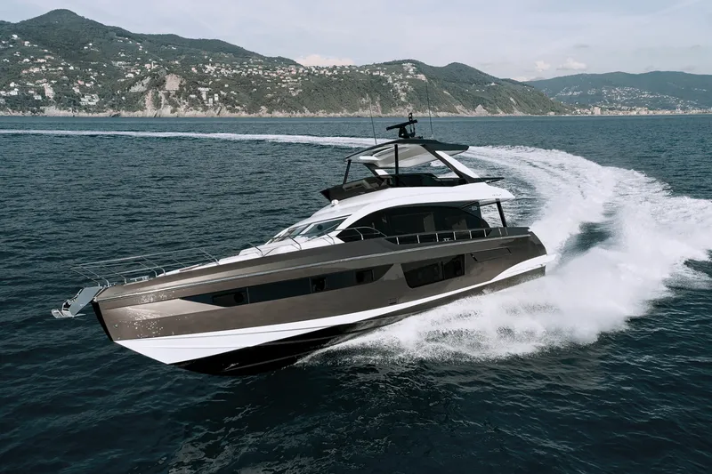 Slide: The Image of Azimut Fly 68 2026 - 0